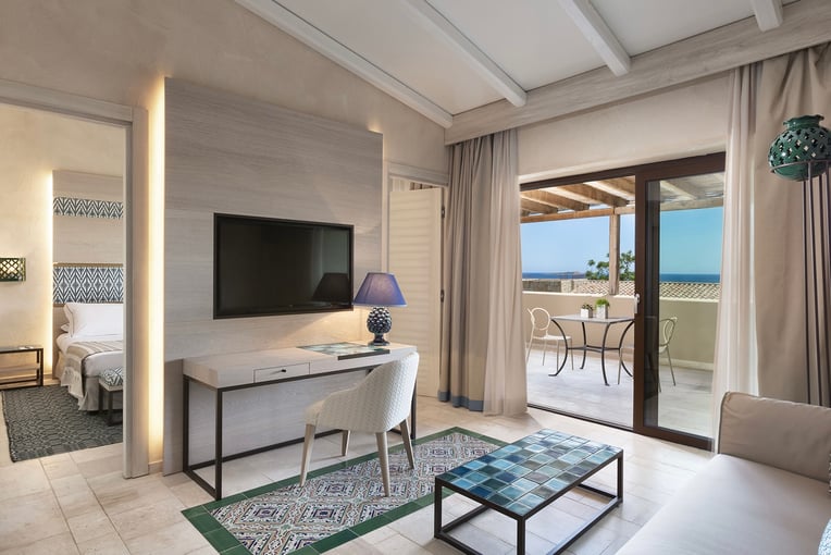 Baglioni_Resort_Sardinia_Sea_View_Suite