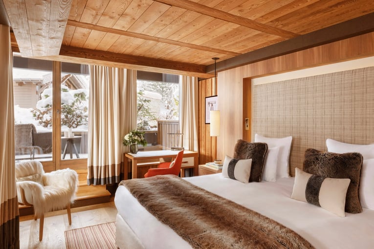 Barrière Les Neiges, Francie – Courchevel | Exclusive Tours copie-de-v1020416-r-1-1