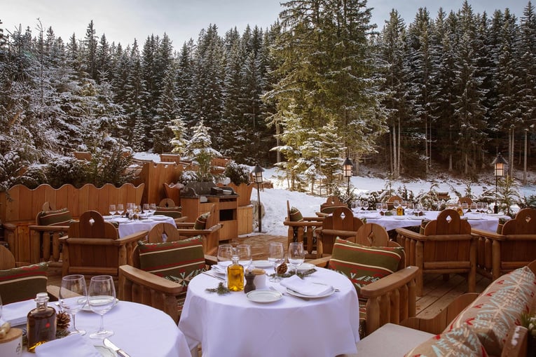Barrière Les Neiges, Francie – Courchevel | Exclusive Tours courchevel-lesneiges-loulou-4
