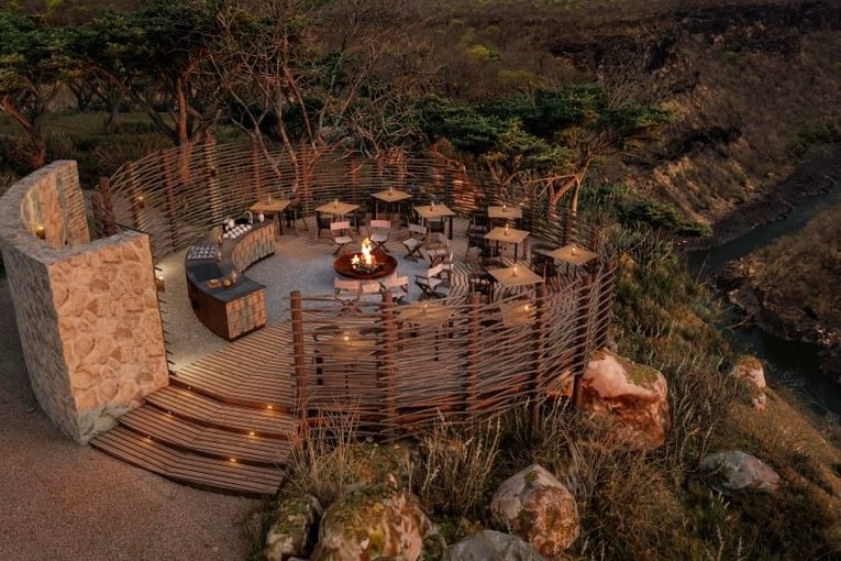 Bupenyu Lodge, Zimbabwe – Batoka Gorge | Exclusive Tours cmbumqrnh0r4mqs8iydusabkh-twalumba-boma-view-sunset-resized.1280x720