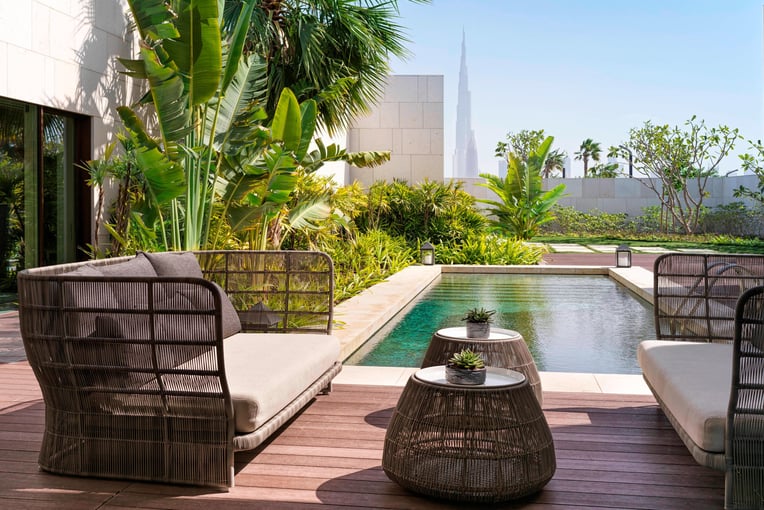 Bvlgari Resort Dubai dxbbg-pool-3742-hor-clsc