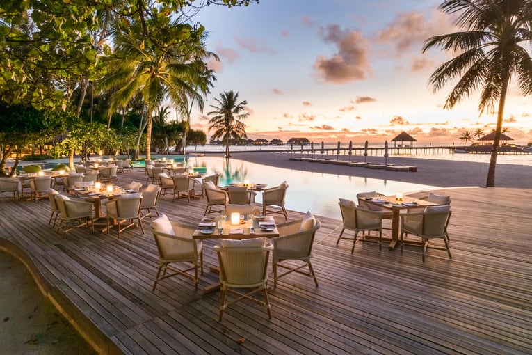 COMO Maalifushi Madi Outdoor Deck-min