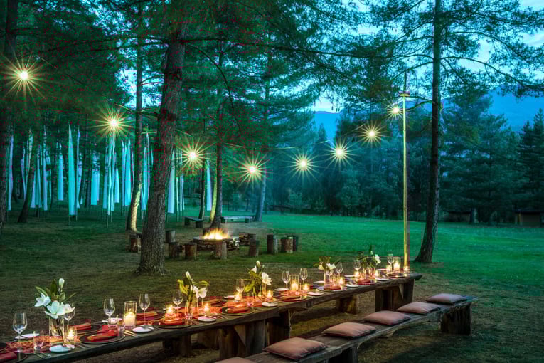 COMO Uma Paro, Bhután – Paro | Exclusive Tours Archery_Field_Dinner-2