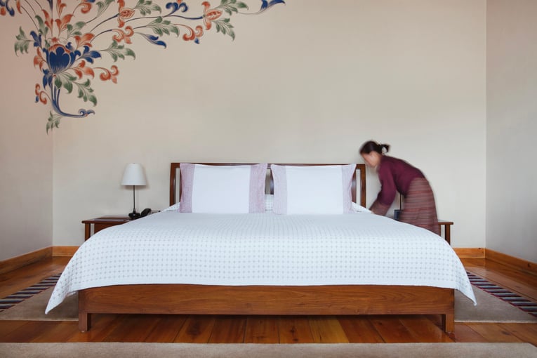 COMO Uma Paro, Bhután – Paro | Exclusive Tours COMO_Villa_Bed