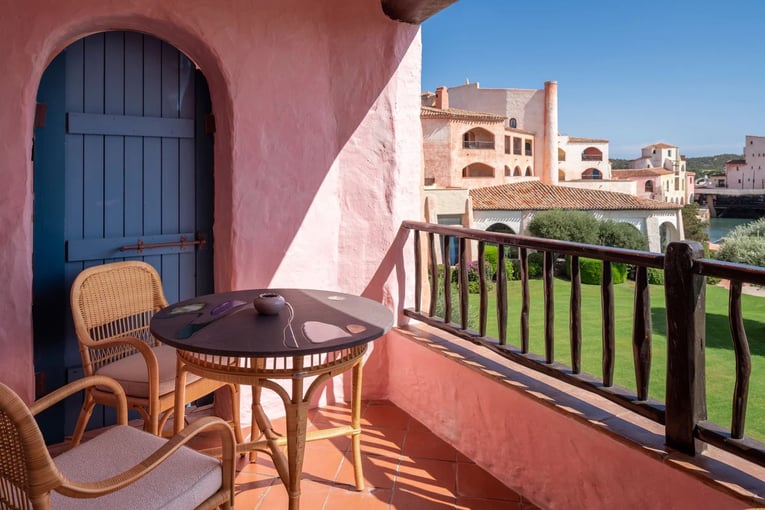 Cala Di Volpe, A Luxury Collection olblc-contemporary-superior-guestroom-7329-hor-clsc