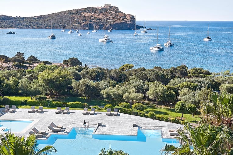 Cape Sounio 06-pool-and-sea-by-the-green-in-grecotel-cape-sounio-34427