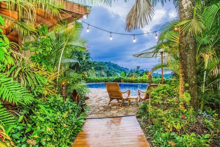 Casa Chameleon Hotel at Mal País casa-chameleon-mail-pais-costa-rica-secluded-hotel-in-the-jungle-1024x683