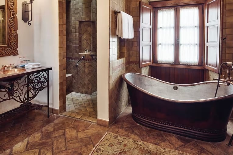 Casa de Sierra Nevada, A Belmond Hotel, Mexiko – San Miguel de Allende | Exclusive Tours csn-acc-suite-studio-bathroom01