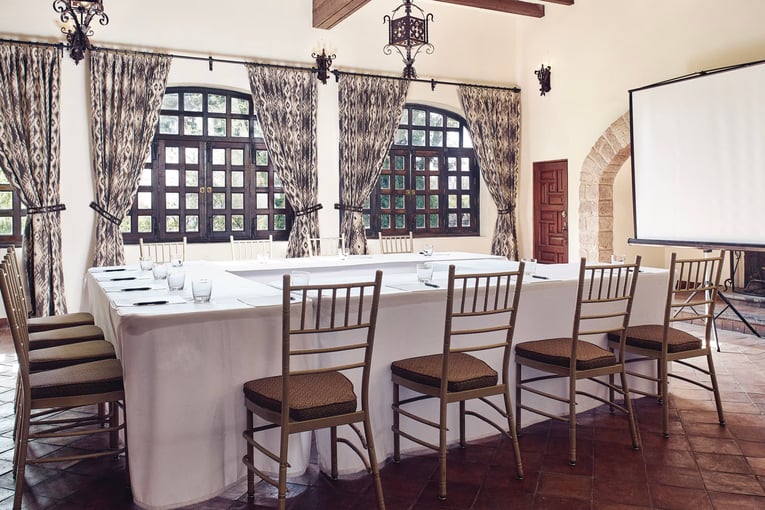 Casa de Sierra Nevada, A Belmond Hotel, Mexiko – San Miguel de Allende | Exclusive Tours csn-occ-venue-salon-guitarras-casa-parque01