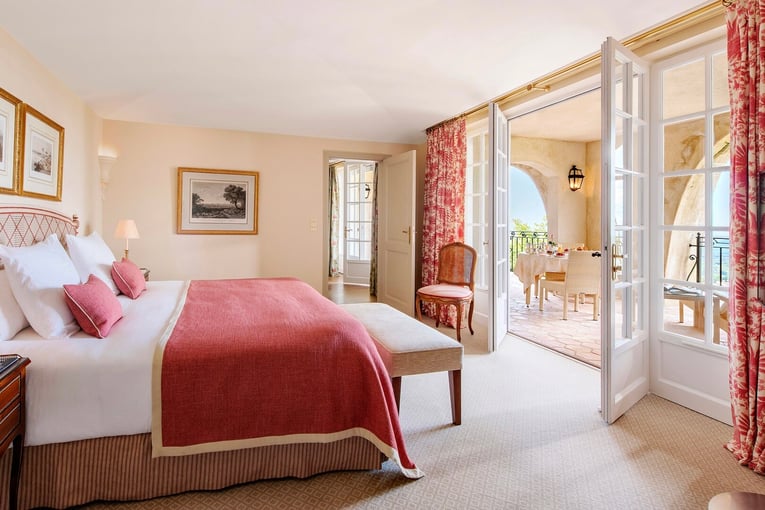 Château Saint-Martin & Spa, Oetker Collection, Francie – Vence | Exclusive Tours chateau-saint-martin-spa-one-bedroom-suite-22jpg