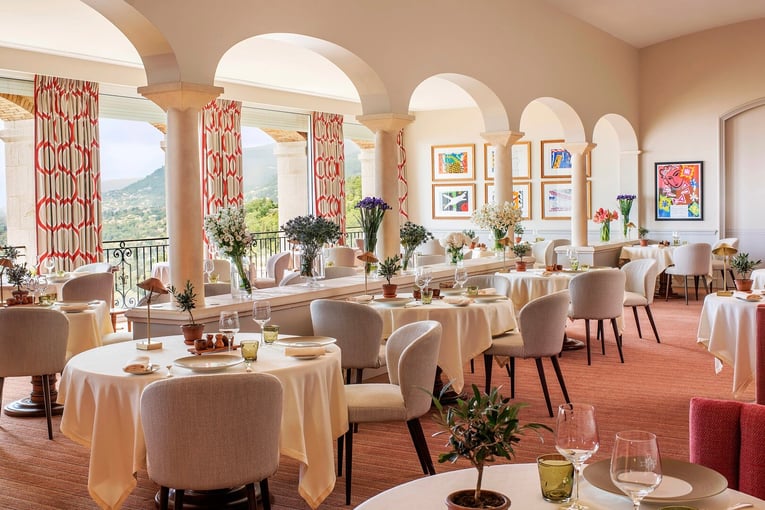 Château Saint-Martin & Spa, Oetker Collection, Francie – Vence | Exclusive Tours chateau-saint-martin-spa-restaurant-1