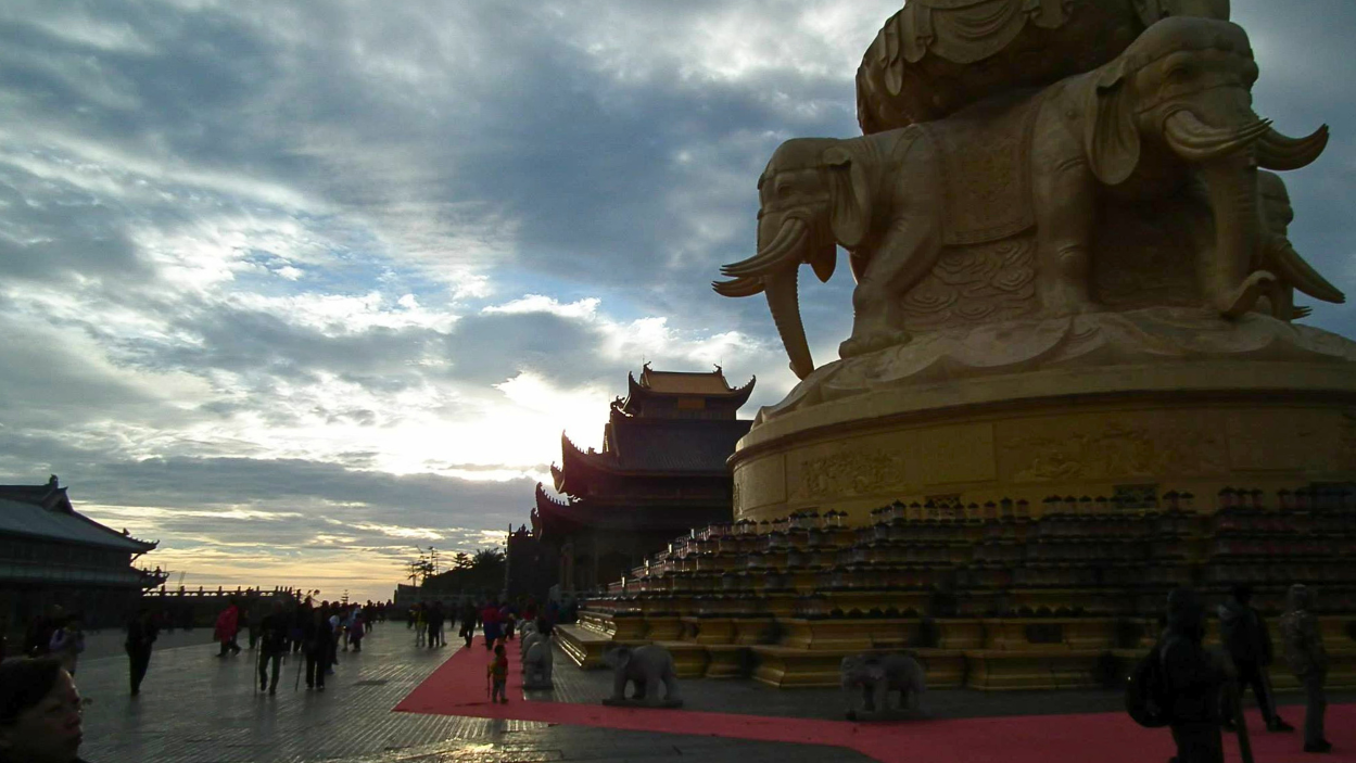 Cina_Peta_Zlatý vrchol hory Emei_blog