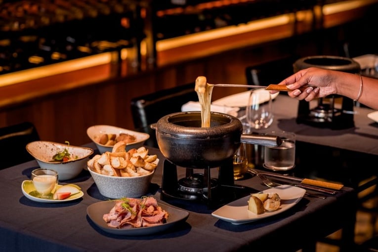 Conrad Maldives Cheese-Wine-Bar-Cheese-Fondue-1063x614