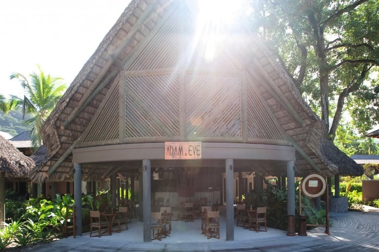 Constance Ephélia restaurace_adam-and-eve-restaurant_2