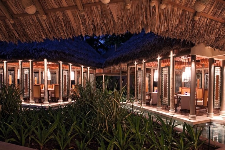 Constance Ephélia restaurace_cyann-restaurant-2_2