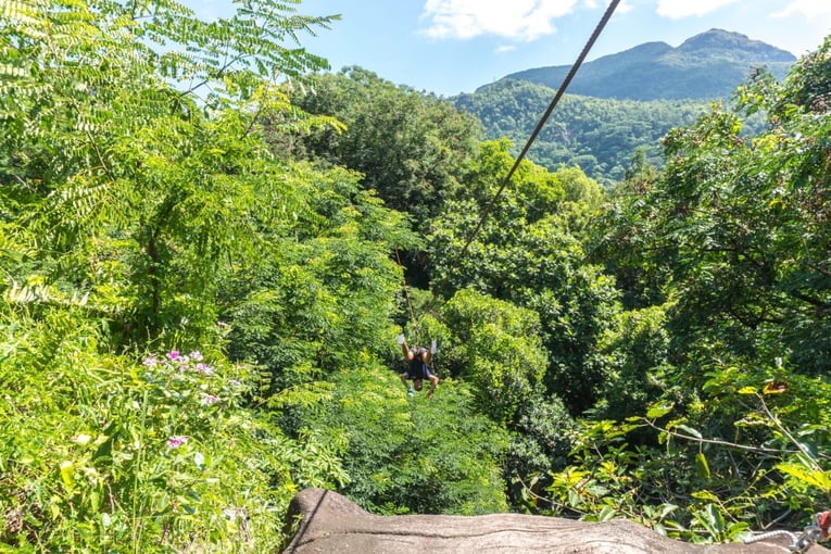 Constance Ephélia zip-line_2