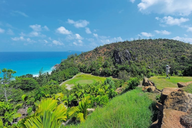 Constance Lémuria golf golf-resort-view_2
