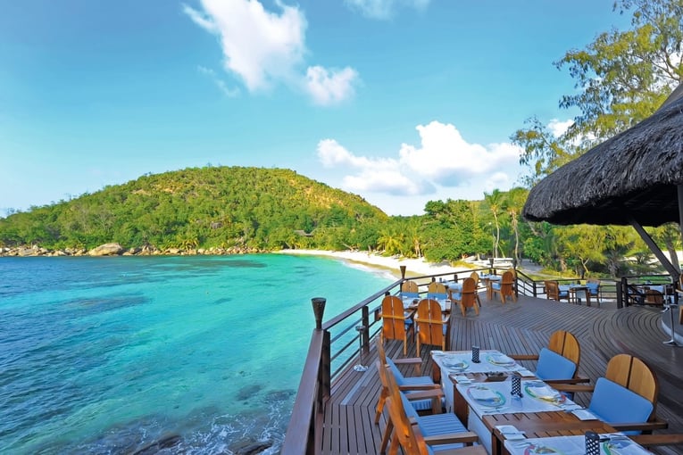 Constance Lémuria restaurace beach-bar-and-grill-restaurant-view-2_2