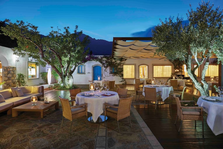 DIONYSOS restaurant