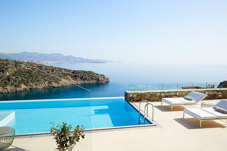 Daios Cove, Řecko – Kréta dc_mansion_outdoor_02-825x550