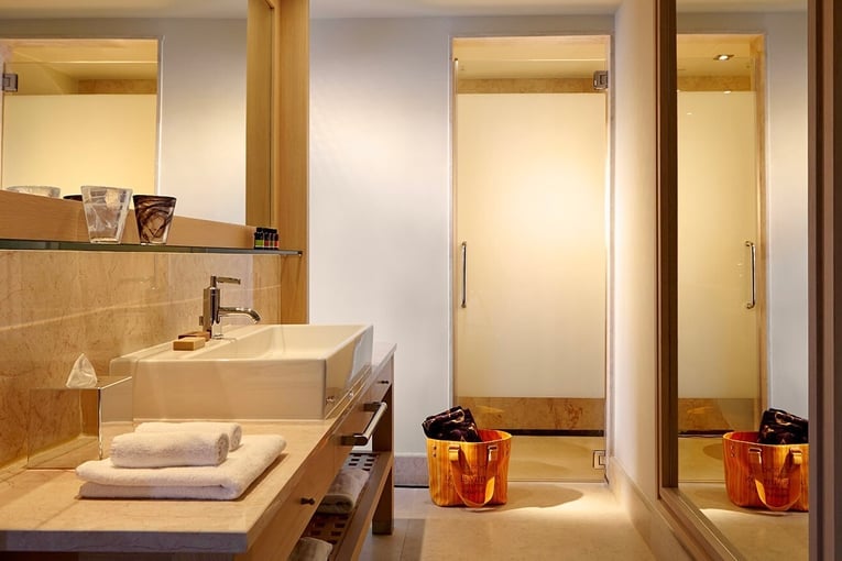 Daios Cove, Řecko – Kréta dc_villa_bathroom_01-1570x870