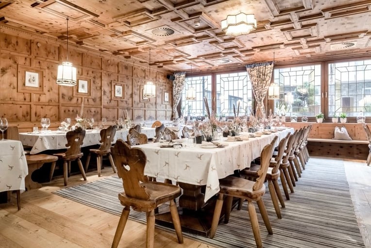 Das Central gourmetrestaurant_oetztaler_stube_50_jahre_alt_hotel_das_central_by_rudi_wyhlidal
