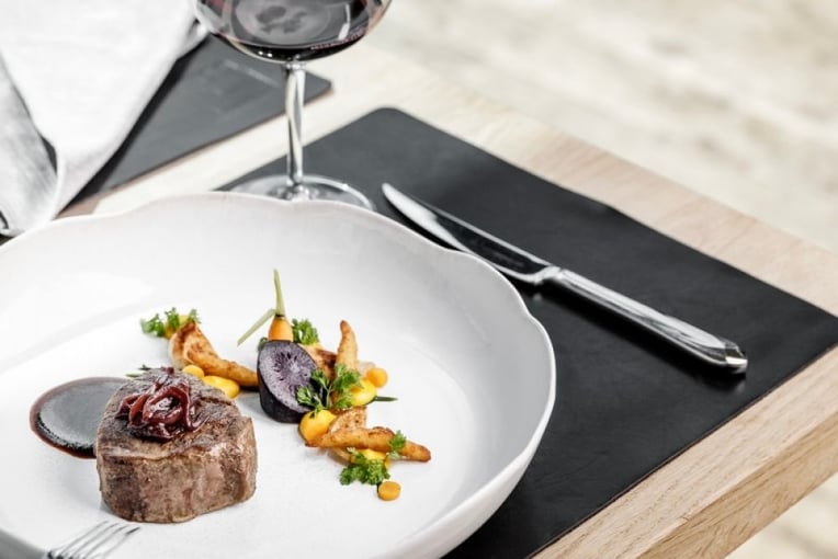 Das Central rinderfilet_ice_q_gourmetrestaurant_by_rudi_wyhlidal