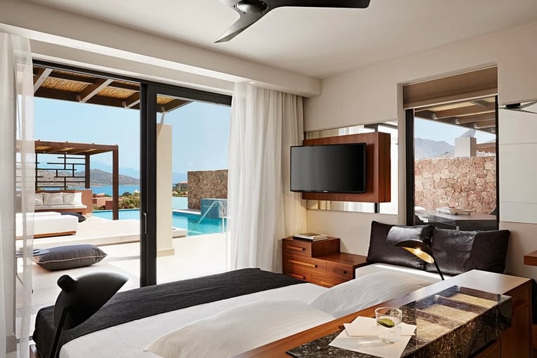 Domes of Elounda, Řecko – Kréta | Exclusive Tours Bedroom-with-Sea-View