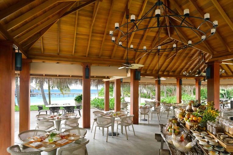 Dusit Thani Maldives dusit-thani-maldives_dining_market-place_breakfast