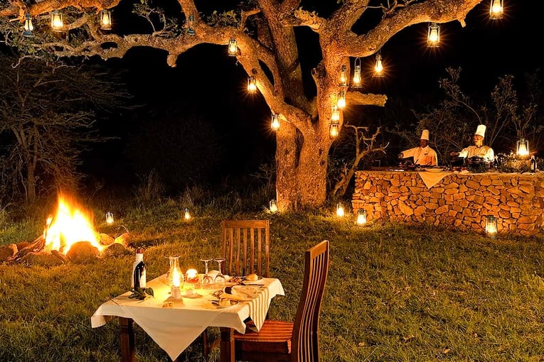 Elewana Serengeti Migration Camp SerengetiMigrationCamp-dining-under-the-stars