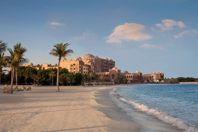 Emirates Palace Mandarin Oriental eyJvYXV0aCI6eyJjbGllbnRfaWQiOiJzaXRlY29yZSJ9LCJwYXRoIjoibWFuZGFyaW4tb3JpZW50YWwtaG90ZWwtZ3JvdXBcL2ZpbGVcL0ZoWHZXWmFQbTJzalVIc3dma1ZWLmpwZyJ9_mandarin-oriental-hotel-group_KxhJt4OAbYuh11RUWhWnNR9oK0ZK0Sl1SF