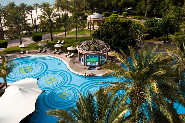 Emirates Palace Mandarin Oriental eyJvYXV0aCI6eyJjbGllbnRfaWQiOiJzaXRlY29yZSJ9LCJwYXRoIjoibWFuZGFyaW4tb3JpZW50YWwtaG90ZWwtZ3JvdXBcL2ZpbGVcL2lTMnVNYzZVUWZ1Mno0M1k3a0JSLmpwZyJ9_mandarin-oriental-hotel-group_mAfuMhKvnqXjBoTG6bPk9E0vcka1xgI-jP
