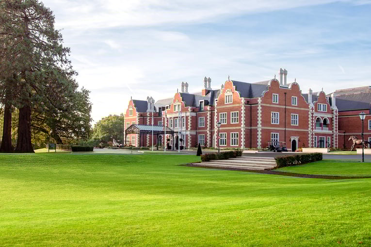 Fairmont Windsor Park, Velká Británie – Windsor | Exclusive Tours Hotel-Exterior_Autumn_Banner