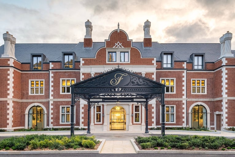 Fairmont Windsor Park, Velká Británie – Windsor | Exclusive Tours Untitled-1_0003_Fairmont-Windsor-Park-Main-Entrance