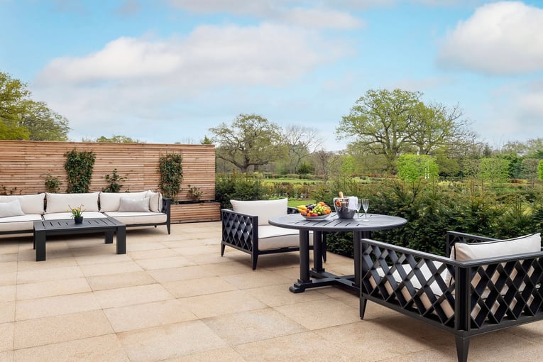 Fairmont Windsor Park, Velká Británie – Windsor | Exclusive Tours Untitled-3_0000_Suite-0034-Terrace-2