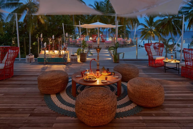Finolhu luxury-resort-maldives-seaside-collection-finolhu-beach-bar-1