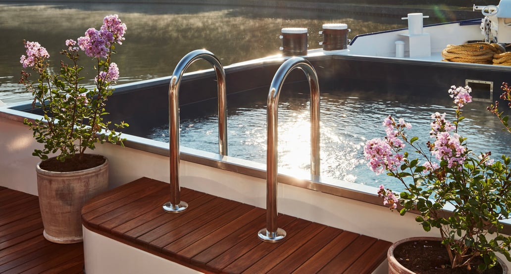 Francie Belmond aif-lil-gst-pool-top-deck01