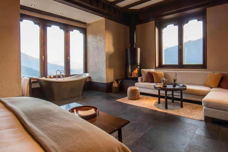 Gangtey Lodge Our-Rooms_4-gangtey-lodge-luxury-bath-view-fireplace-lounge_