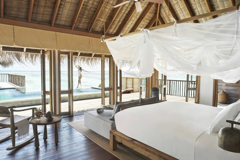Gili Lankanfushi Maldives, Maledivy – Lankanfushi Island | Exclusive Tours GLM_Family-Villa-with-Pool-Bedroom-1024x768