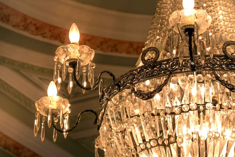 Glencoe House, Velká Británie – Skotsko | Exclusive Tours great-hall-chandelier
