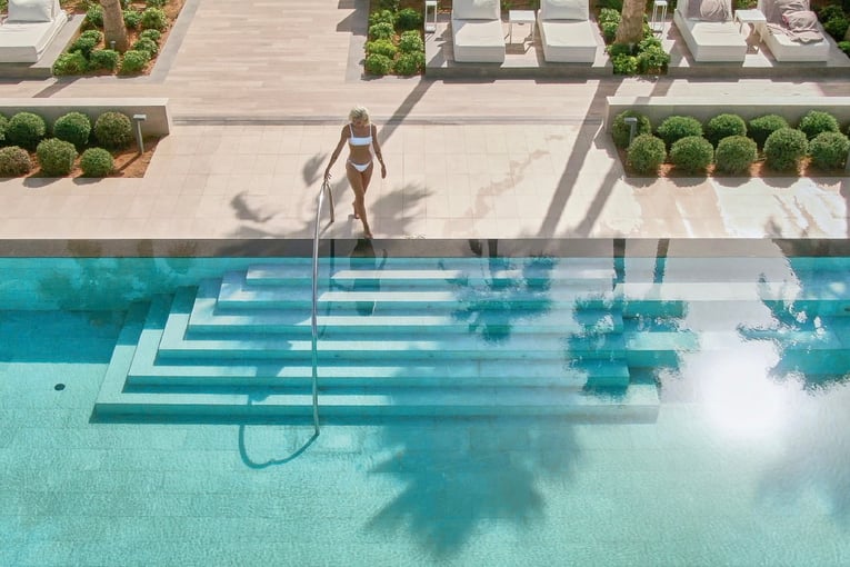 Grecotel Lux Me White Palace 04-turquoise-tones-at-the-main-pool-grecotel-white-palace-34477