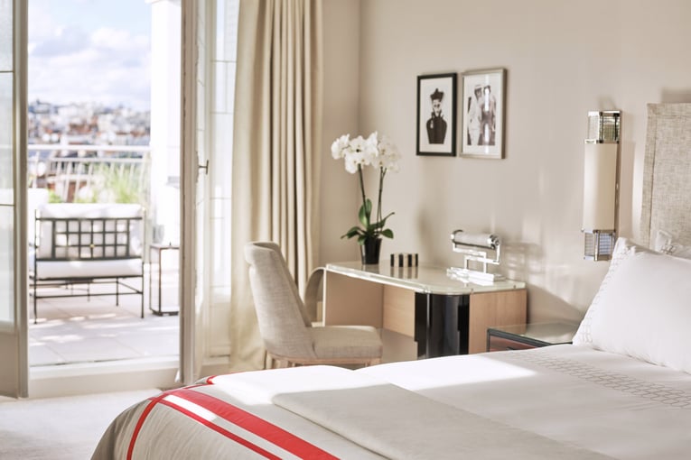 Hôtel Plaza Athénée, Francie – Paříž | Exclusive Tours HPA-750-Dupleix-Suite-bedroom-2-HR-by-markread