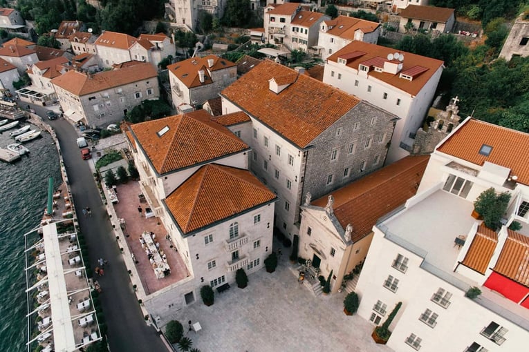 Heritage Grand Perast by Rixos, Černá Hora – Perast | Exclusive Tours Top-view-of-Heritage-Grand-Perast-hotel--scaled