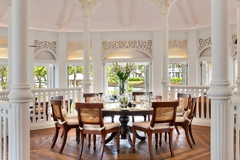 Heritage Le Telfair Golf & Wellness Resort annabellas-main-restaurant-heritage-le-telfair_4