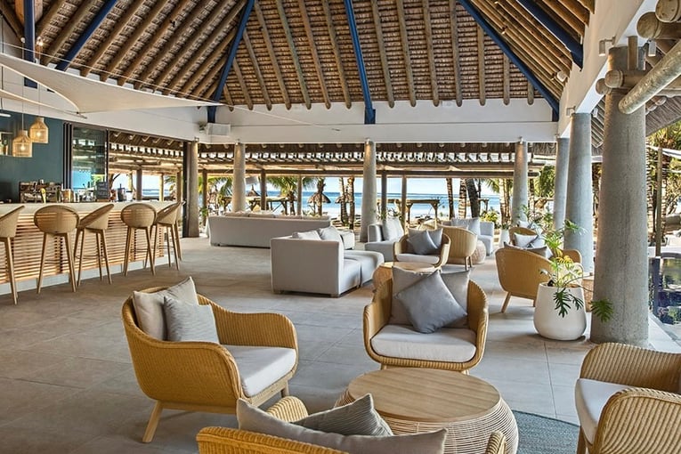 Heritage Le Telfair Golf & Wellness Resort chill-bar-at-c-beach-club_1