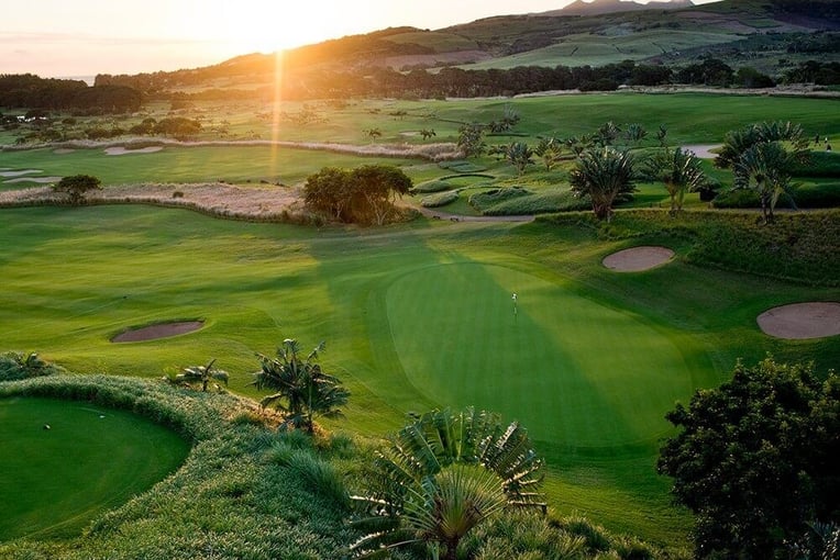 Heritage Le Telfair Golf & Wellness Resort sunset-view-of-the-best-indian-ocean-golf-course
