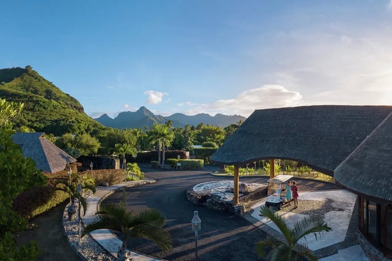 Hilton Moorea Lagoon Resort lobby-aerial