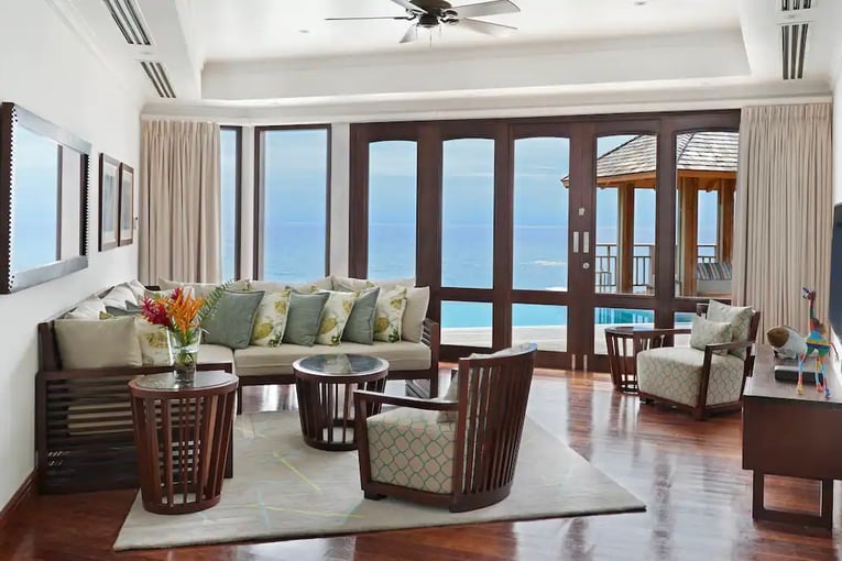 Hilton Seychelles Northolme Resort & Spa livving-room-presidential-villa