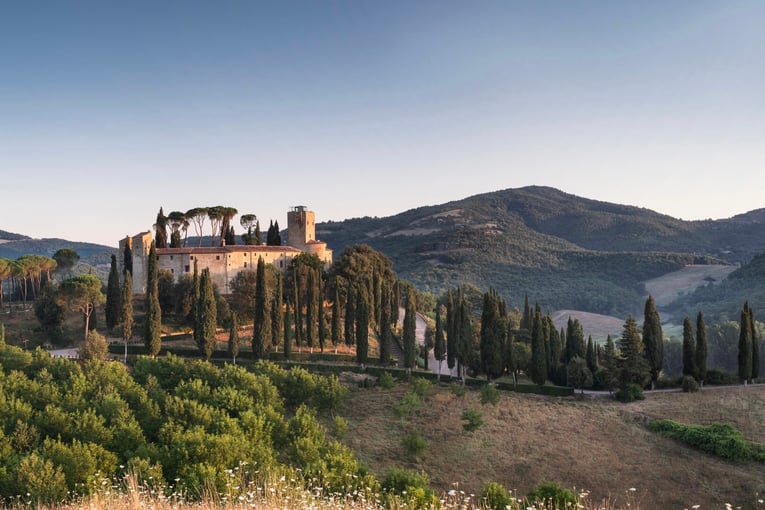 Hotel Castello di Reschio the-castle-landing-2020-m