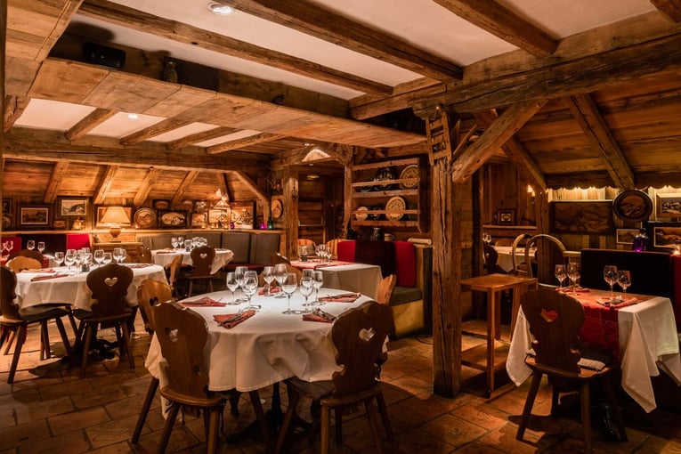 Hotel Le Blizzard restaurant_la_luge_5